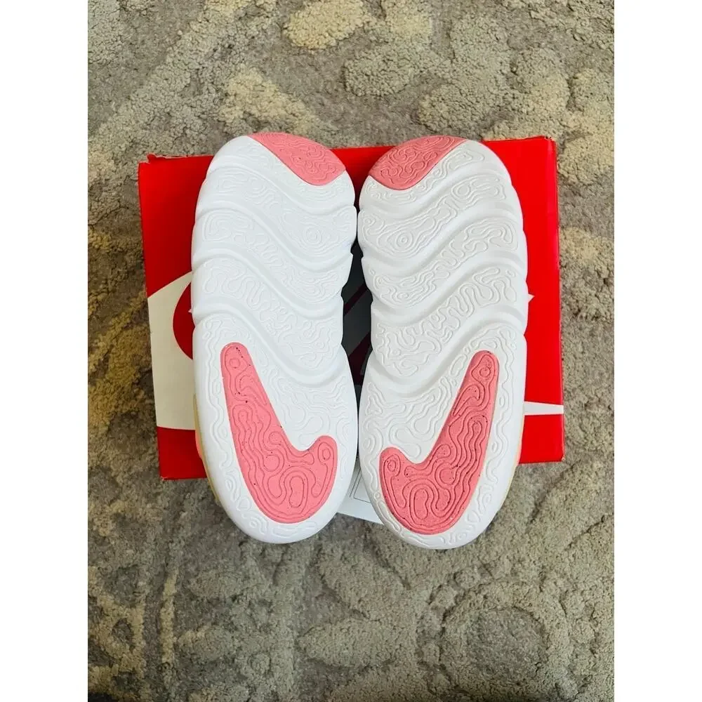 NIB❤️Nike Dynamo Kids running Sneakers shoe sz3